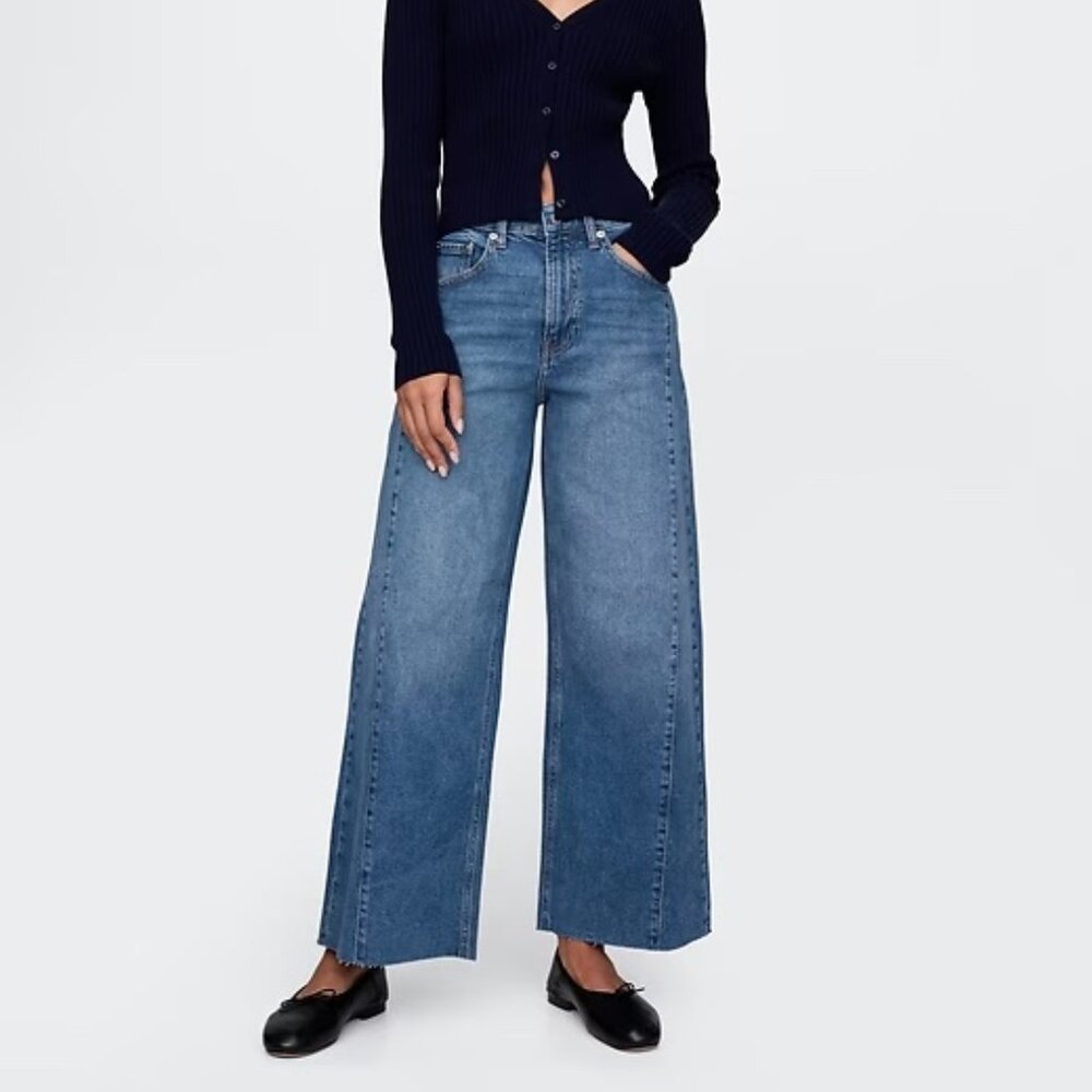 GAP High Rise Stride Wide-Leg Ankle Jeans with Raw Hem 28/6R